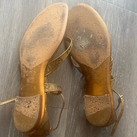 Gucci bumblebee sandals - Picture 7 of 9